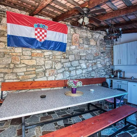 Guest house Twin Room Tisno 5128A 3*